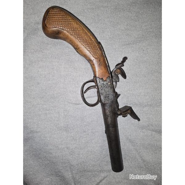 Pistolet silex a coffre