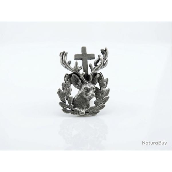 Chasse- Cerf et croix - Hauteur : 40 mm - Largeur : 27 mm-Saint Hubert