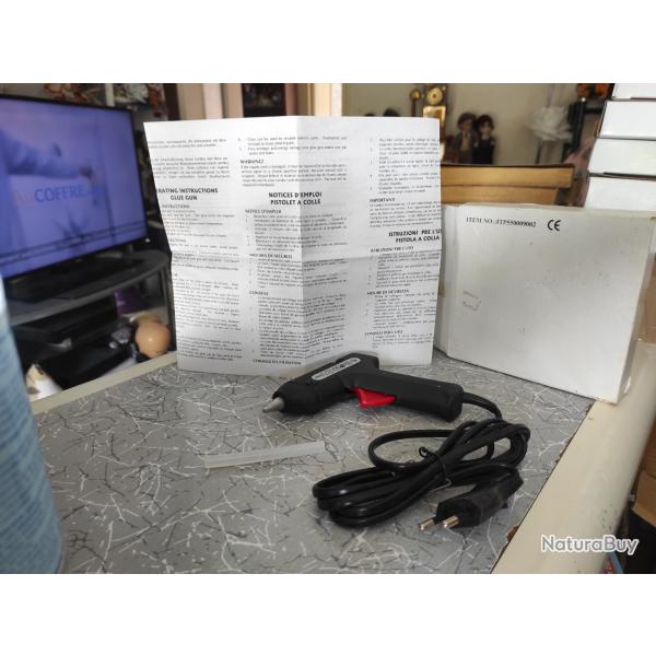 1 PISTOLET � colle �lectrique avec 1 b�tons de colle(diam�tre: 7mm)