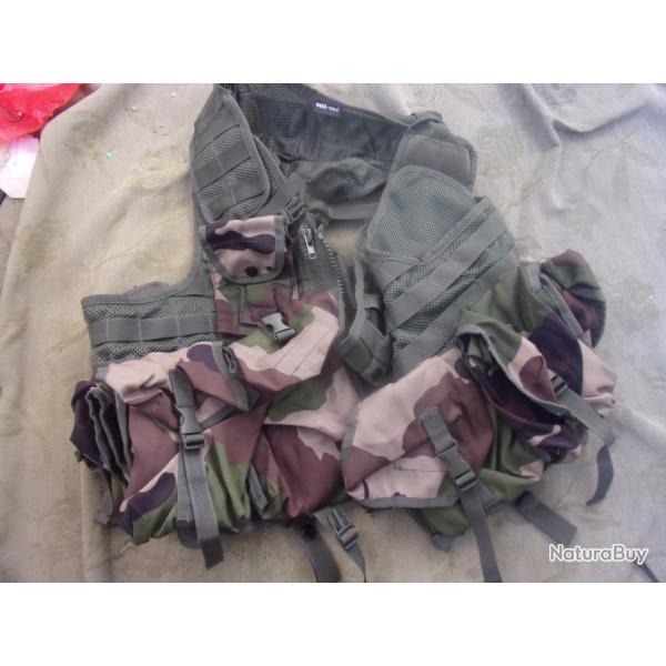 gilet tactique Mil-Tec couleur camouflage