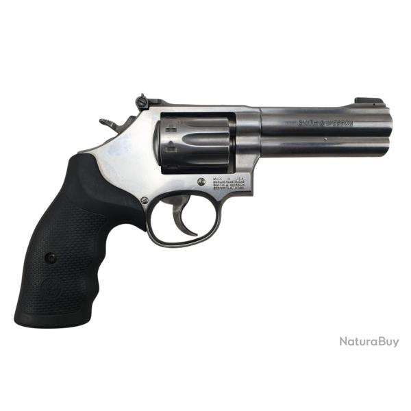 BRADERIE OCCASION - REVOLVER SMITH&WESSON 617 CTG CAL.22LR CANON 4" - ETAT NEUF
