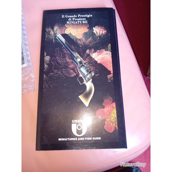 Rare catalogue UBERTI sur les miniatures Colt et Winchester