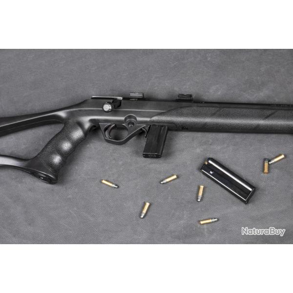 8122 TACTICAL seule avec 1 seul chargeur Cat�gorie C 8122 TACTICAL, arme + lunette 3-9X40