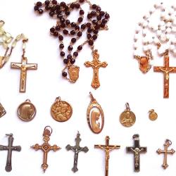 lot prestigieux de croix et de chapelets
