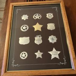 Ensemble r&eacute;pliques d'insignes du far west