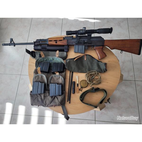 zastava 76 tr�s peu tir�, silencieux r�glementaire, musette d'entretien avec 5 chargeurs,bretelle.