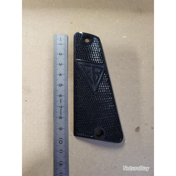 plaquette gauche radom vis 35