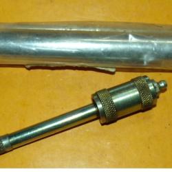 ARMEE AMERICAINE U.S : GRAISSEUR RALLONGE REDUCTEUR POUR POMPE A GRAISSE POUR PETIT GRAISSEUR GENRE