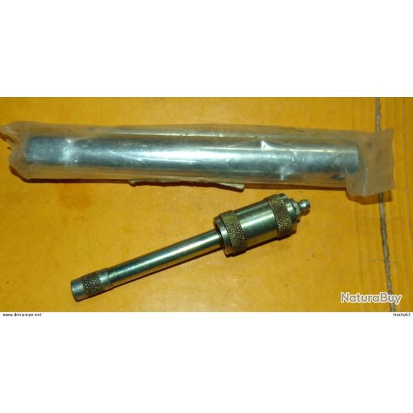 ARMEE AMERICAINE U.S : GRAISSEUR RALLONGE REDUCTEUR POUR POMPE A GRAISSE POUR PETIT GRAISSEUR GENRE