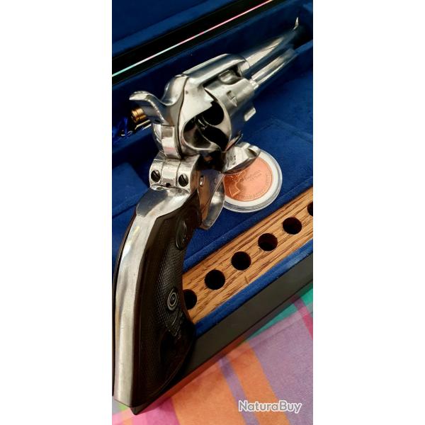 COLT 44.40  MYTIQUE DESTIN� AUX CONNAISSEURS ET TIREURS