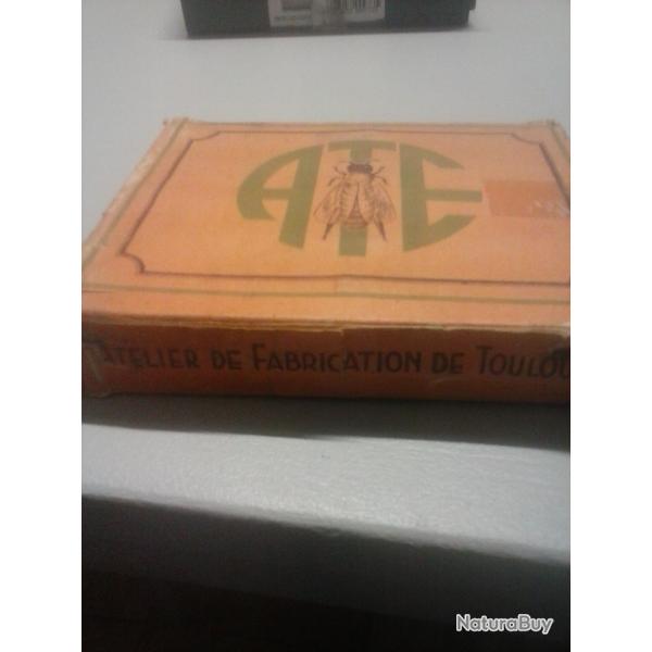 Vd boite cartouches etuit en metal marque ATP cal 12