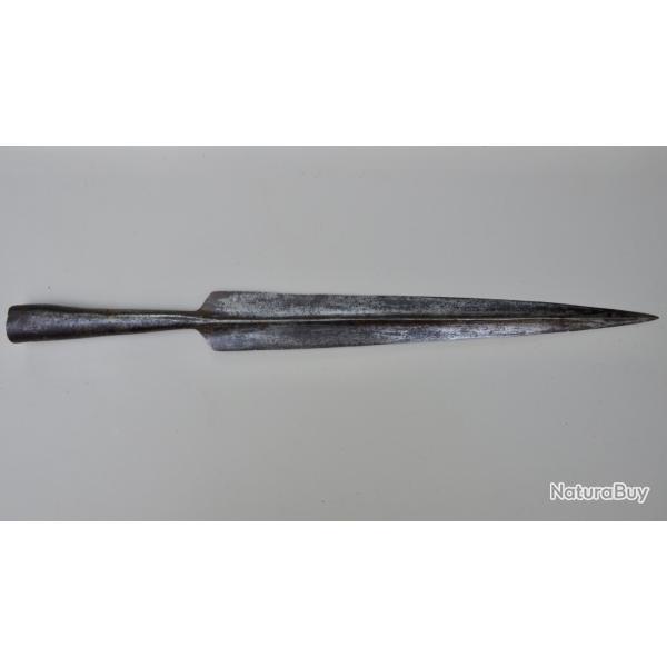 Pique r�volutionnaire mod�le 1792 en fer forg� marqu� sur la douille "AN" pour ��Arm�e Nationale��