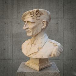 Buste du Mar&eacute;chal Montgomery ( Hauteur : 17 cm )