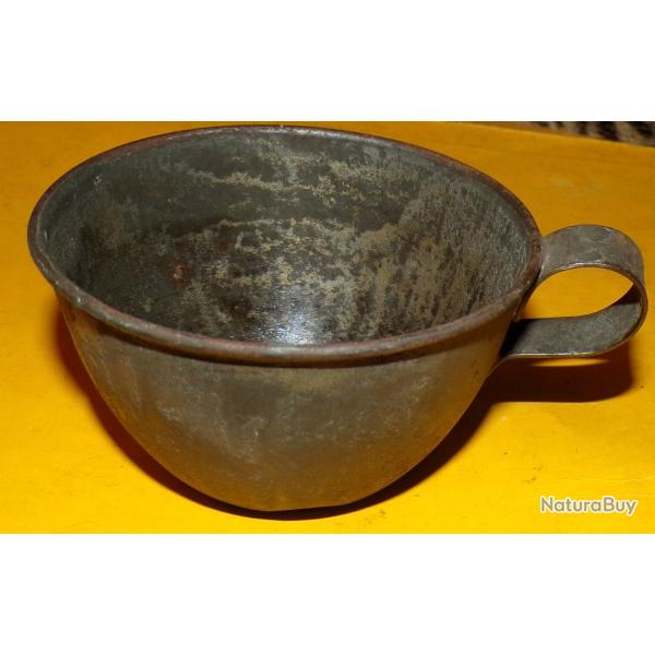 QUART MILITAIRE DE L'ARMEE FRANCAISE,MODELE ANCIEN 1914-1918, FABRICATION FRANCAISE , BON ETAT  VOIR