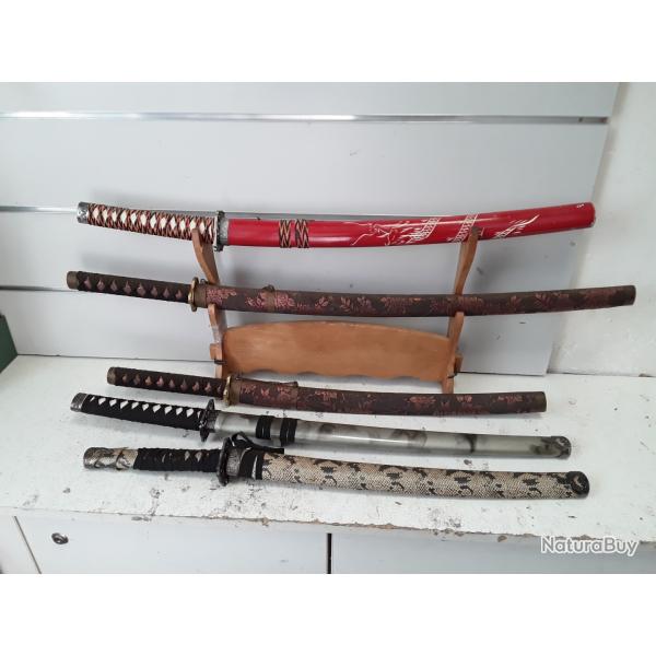 Lot de 5 katanas