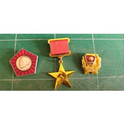3 insignes WW2 URSS communisme L&eacute;nine
