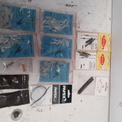 Lot de divers accessoires de peches