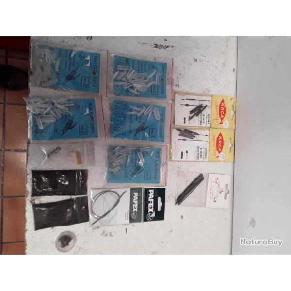 Lot de divers accessoires de peches