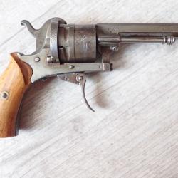 Revolver &agrave; broche 7 mm .  THE GUARDIAN  AMERICAN MODEL OF 1878