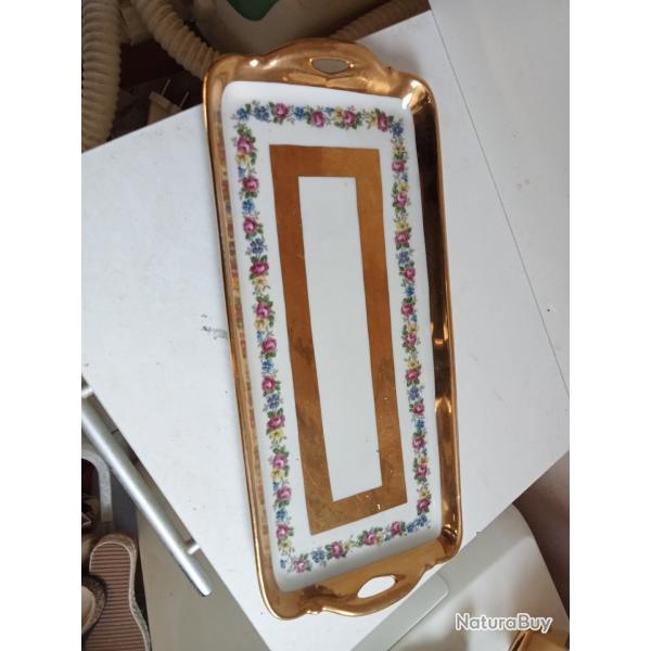 plat en porcelaine d'art dor� J.R  France  longueur 34 cm x 15 cm