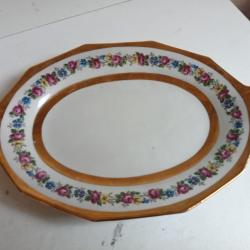 grand plat en porcelaine d'art dor&eacute; J.R  France  longueur 33 cm x 23 cm