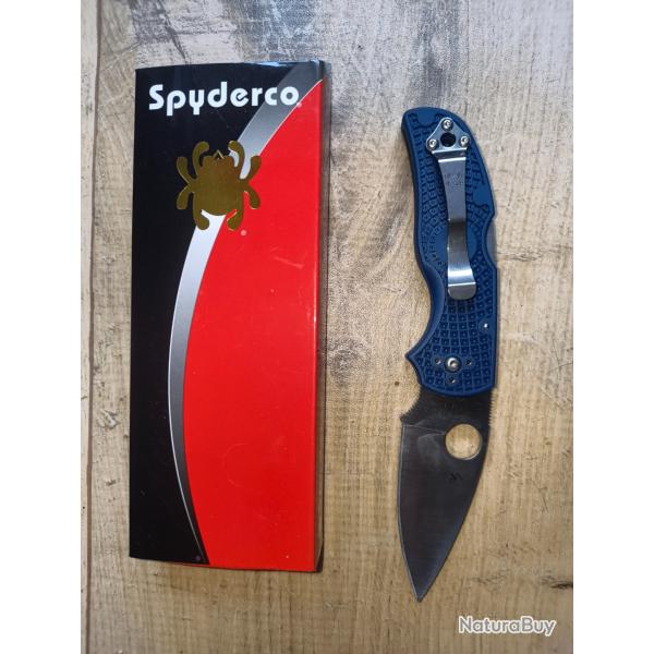 lot spyderco