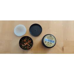 Lot de 380 amorces RWS n&deg;1075 cannel&eacute;es pour arme ancienne (poudre noire) + Boite porte amorces