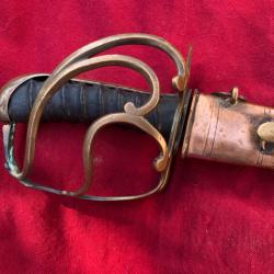 Sabre r&eacute;volutionnaire dit de mineur au cuivre de bord rouge