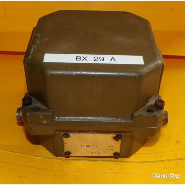 ARMEE AMERICAINE U.S : BOITE ACCORD ANTENNE BX 29 POUR EMETTEUR ER56 , POIDS 2 KILOS DIMENSION 12 CM