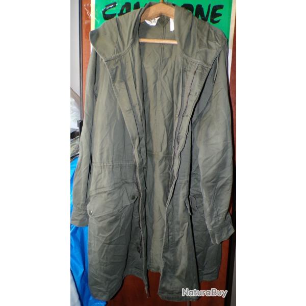 PARKA MILITAIRE DE L'ARMEE FRANCAISE , AVEC CAPUCHE DE 1976 , TAILLE 92� L SOIT TAILLE M OU 39 EN CI