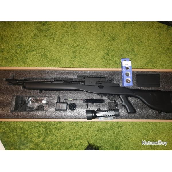 Cyma M14 DMR mod�le CM032D en couleur noir