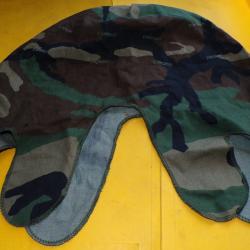 ARMEE AMERICAINE U.S : COUVRE CASQUE US M1 WOODLAND NON REVERSIBLE AVEC TAMPON DE 1984 ,   BON ETAT