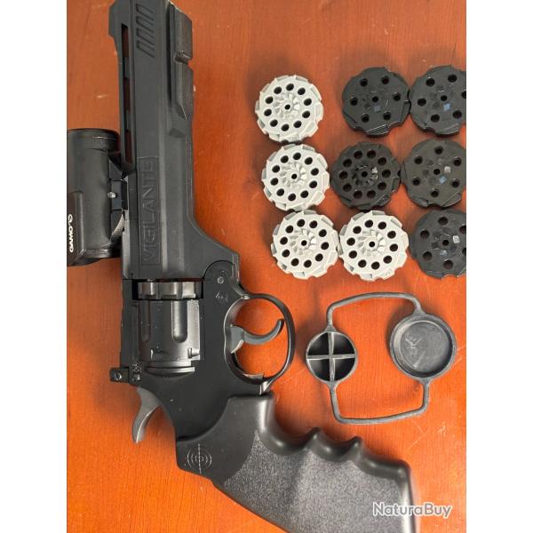 REVOLVER VIGILANTE 4.5 MM AVEC VISEE POINT ROUGE.