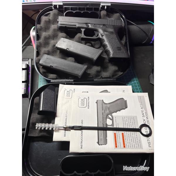 Glock 17 gen 3 + 2 chargeurs + valise + chargette ...
