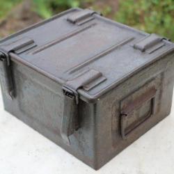 prise de guerre arm&eacute;e belge 1940 caissette camoufl&eacute;e pour munitions l&eacute;g&egrave;res NORMANDIE 1944