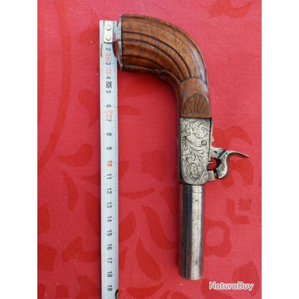 Pistolet percussion coup de poing crosse renaissance
