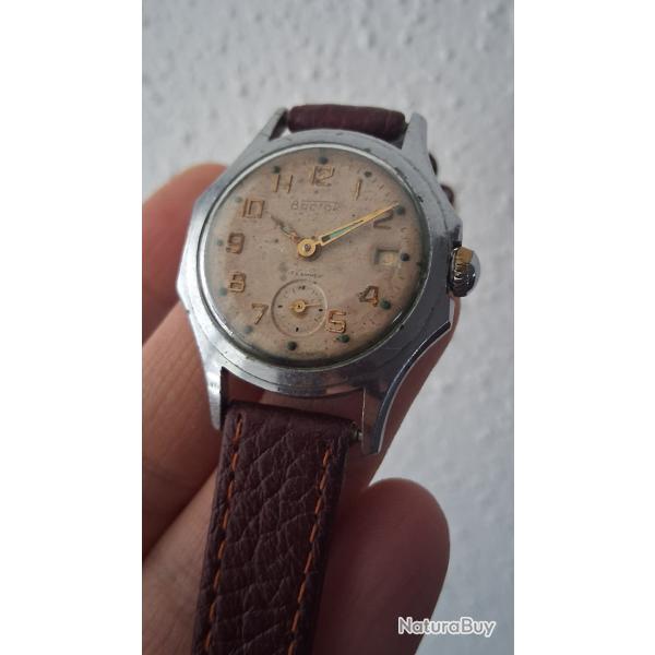 VOSTOK MONTRE M�CANIQUE ANCIENNE 17 RUBIS DATEUR MADE IN URSS 1970