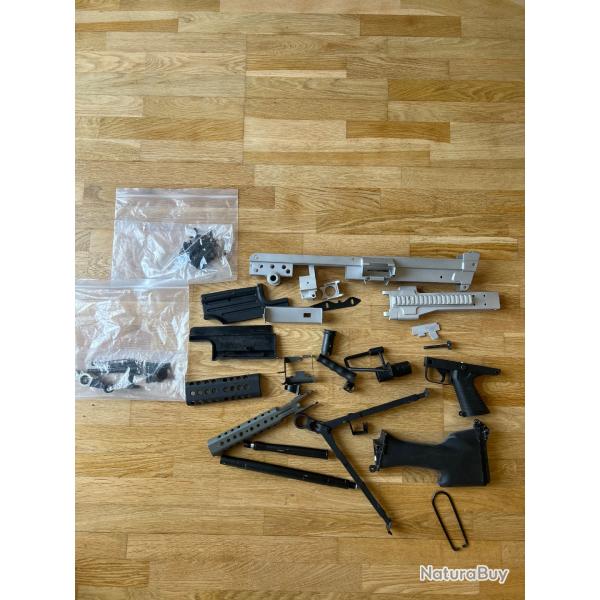 M249 A&K AEG pour pi�ces