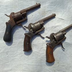 Lot de trois revolver &agrave; broche
