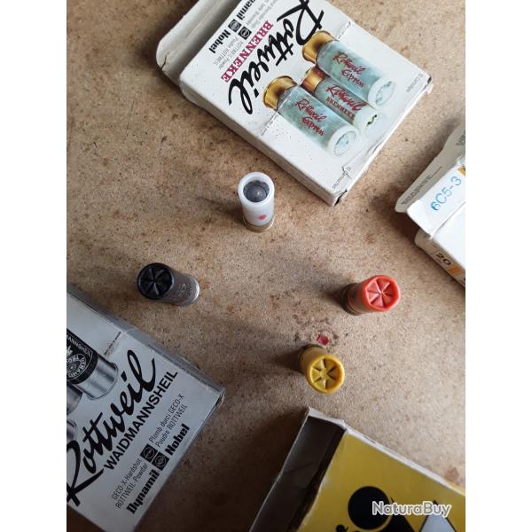 Anciennes cartouches de chasse calibre 20 . Dont une bo�te de Brenneke . 3 bts pb 6 . TBE. Tirables.