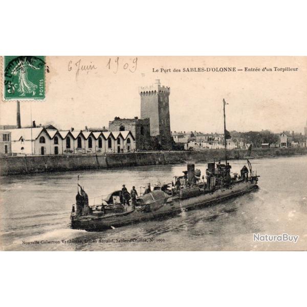 Carte Postale Ancienne - Le Port des Sables-d'Olonne - Entr�e d'un Torpilleur -N�7643