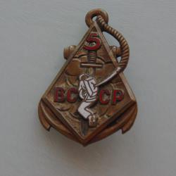 INSIGNE DU 5 &deg; BATAILLLON  COLONIAL COMMANDOS PARACHUTISTES  -----------D.O.M -----------------