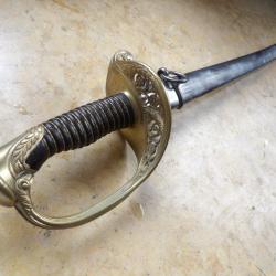 SABRE officier infanterie mod 1855 dat&eacute; 1881 Ch&acirc;tellerault rarement rencontr&eacute; dans cette fabrication
