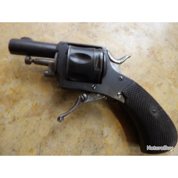 revolver cal 320 curieux marquage St Etienne sur barillet excellent fonctionnement  ressorts fermes