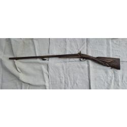 Fusil de chasse debut XIX &egrave;me &agrave; percussion crosse sculpter