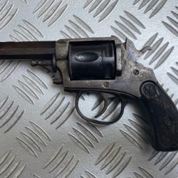 Revolver &agrave; poudre noire 8mm - 1� sans prix de r&eacute;serve !