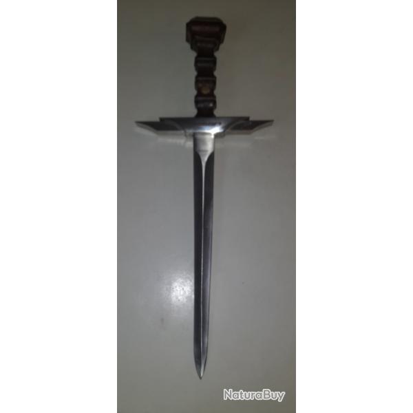 DAGUE COLLECTION RAVEN