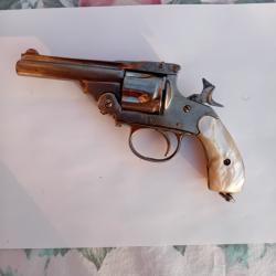 Imitation Smith et Wesson par Euscaro et non Euskaro.