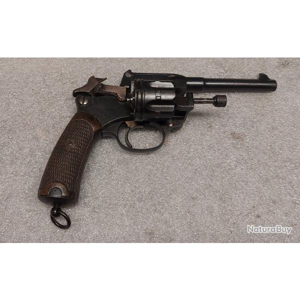 Revolver MAS 1892 et son �tui d'�poque en calibre 8 mm 92