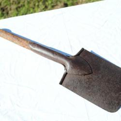 pelle droite assez bon &eacute;tat  arm&eacute;e occupation France - WWII  NORMANDIE 44 SL022PLD002